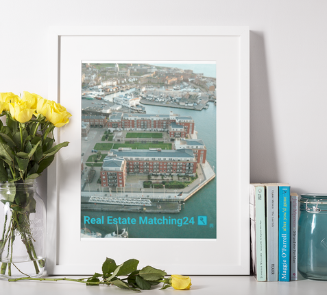 Nice City Framed poster with realestatematching24 with key Logo