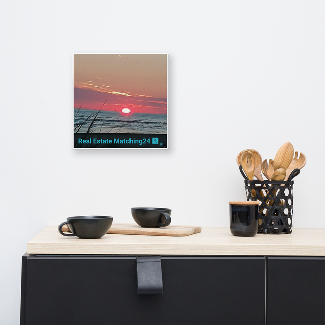 Beutiful Canvas with Real Estate Matching24 Logo