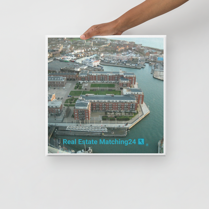 Nice City Canvas with realestatematching24 with key Logo
