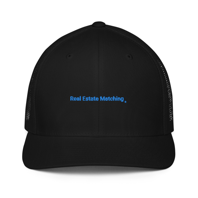 Closed-back trucker cap