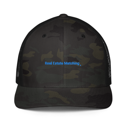 Closed-back trucker cap