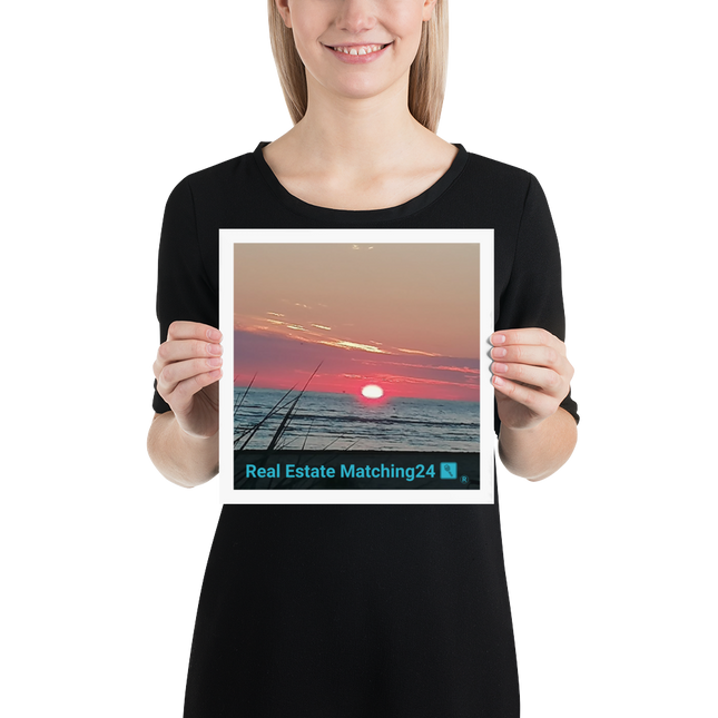 Beutiful Poster with Real Estate Matching24 Logo