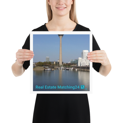 Lovely Sinari Poster with Real Estate Matching24 Logo