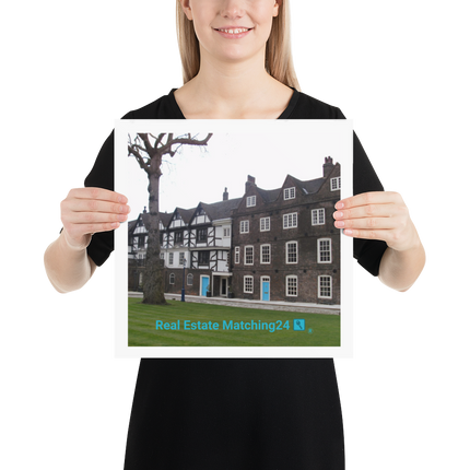 Beutiful Palace Poster with realestatematching24 with key Logo