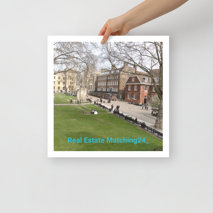 Beutiful Park Poster with realestatematching24 without key Logo
