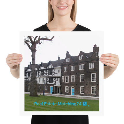 Beutiful Palace Poster with realestatematching24 with key Logo