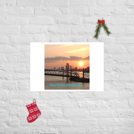 Evening Glow Poster with realestatematching24 without key Logo