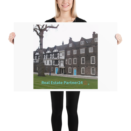 Beutiful Palace Poster with realestatepartner24 with house Logo
