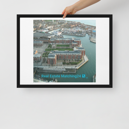 Nice City Framed canvas with realestatematching24 with key Logo