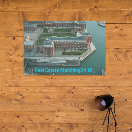 Nice City Canvas with realestatematching24 with key Logo