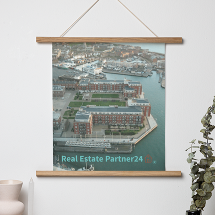 Nice City Thin canvas with realestatepartner24 with house Logo
