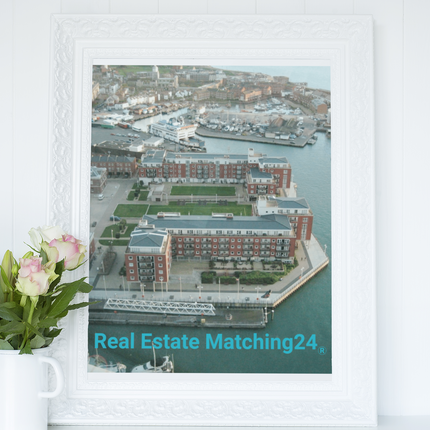 Nice City Framed poster with realestatematching24 without key Logo