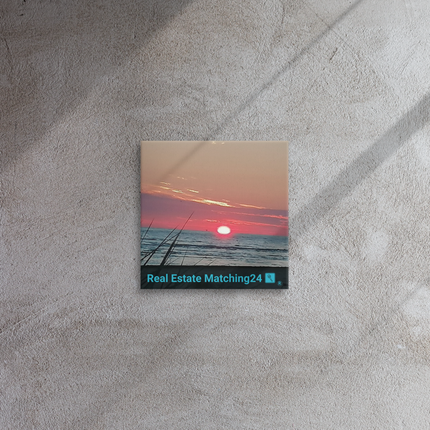 Beutiful Thin canvas with Real Estate Matching24 Logo