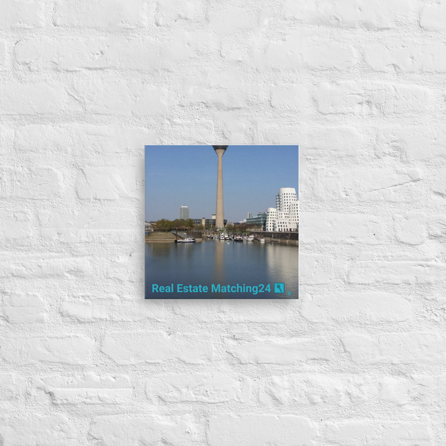 Lovely Sinari Thin canvas with Real Estate Matching24 Logo