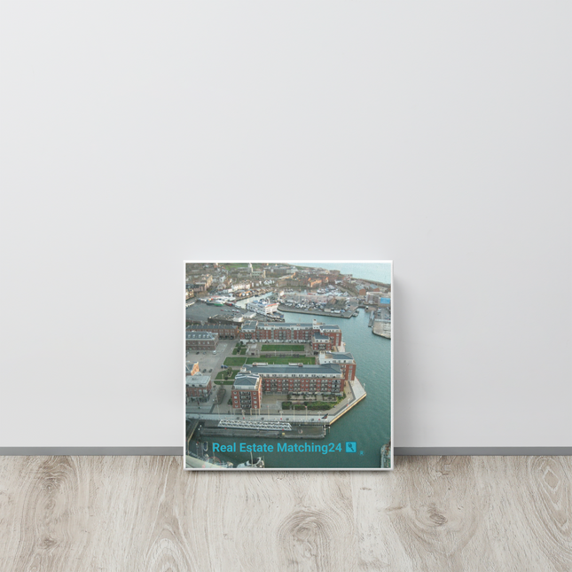 Nice City Thin canvas with realestatematching24 with key Logo