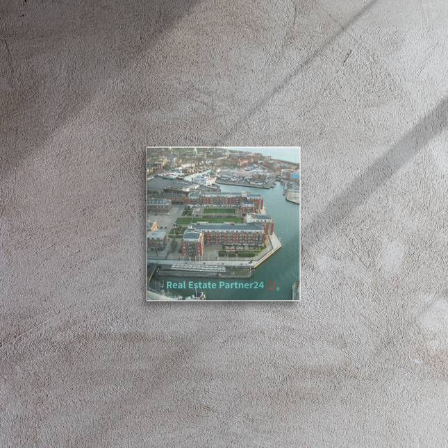 Nice City Thin canvas with realestatepartner24 with house Logo