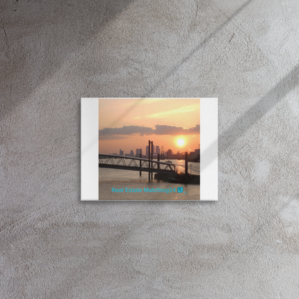 Evening Glow Thin canvas with realestatematching24 with key Logo