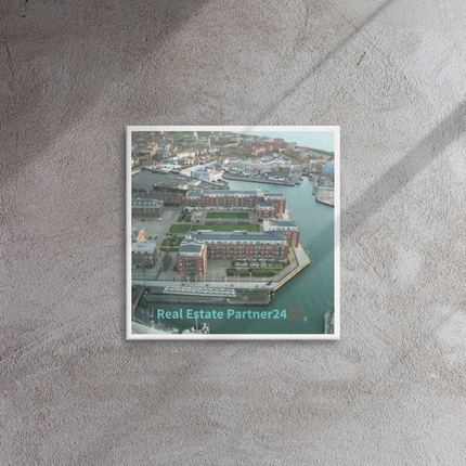 Nice City Thin canvas with realestatepartner24 with house Logo