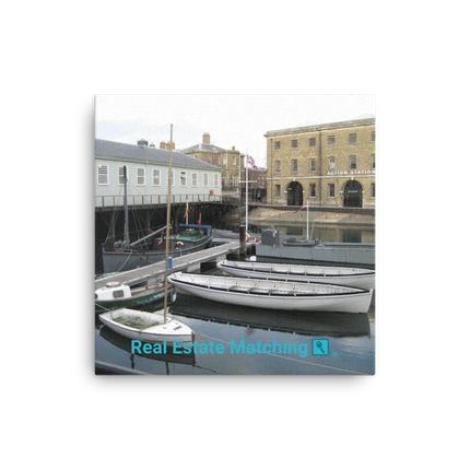 Boat on Water Thin canvas with realestatematching with key Logo